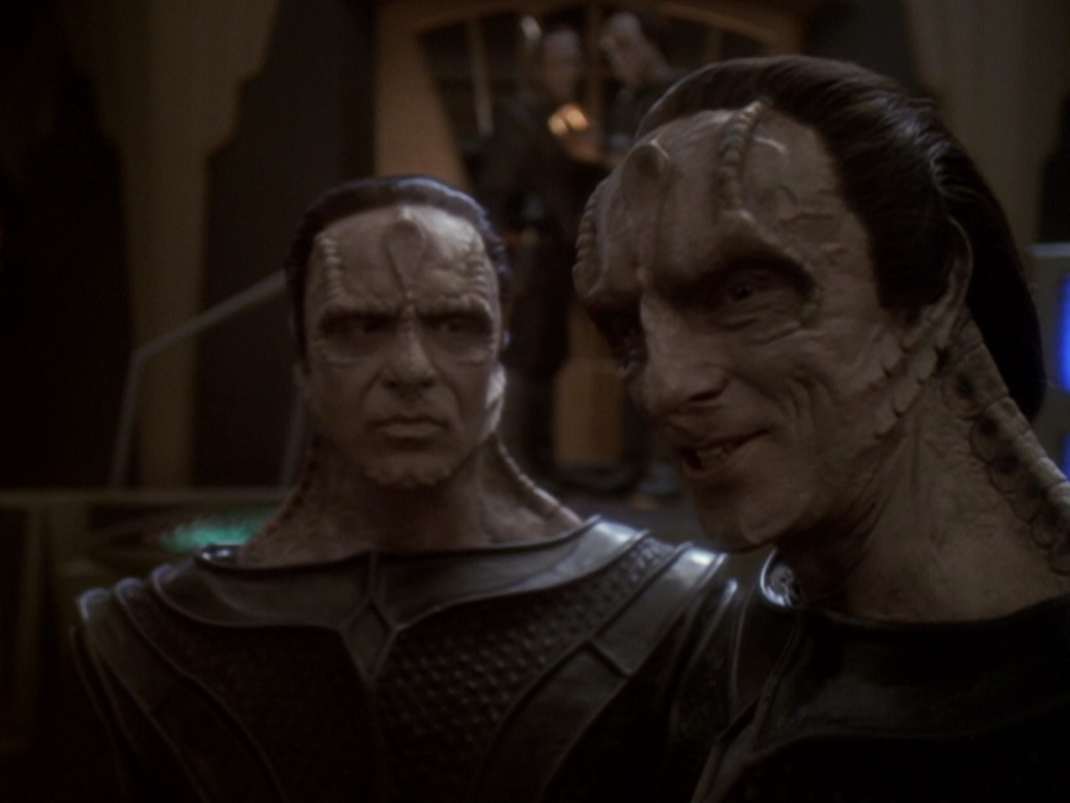 extant_StarTrek_DS9_6x06-SacrificeOfAngels_00652.jpg