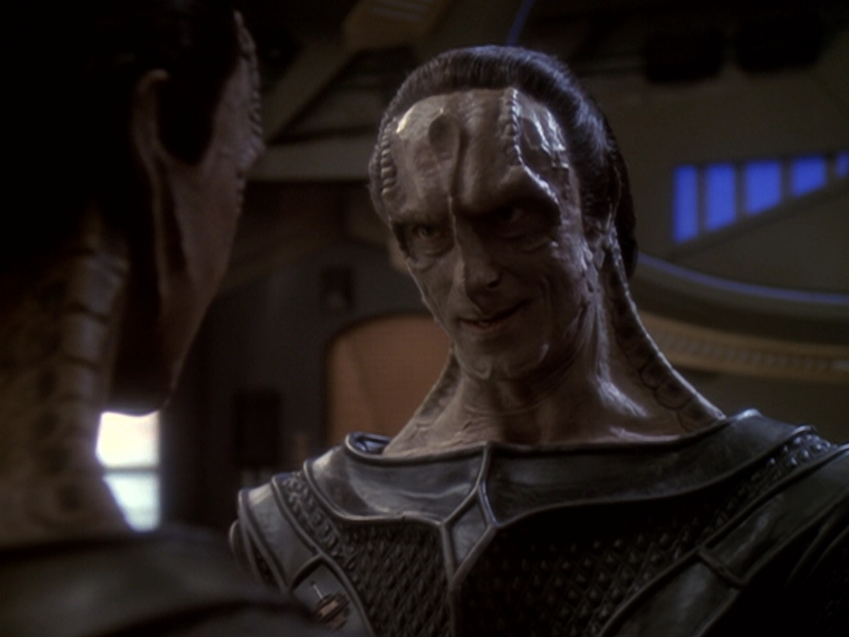 extant_StarTrek_DS9_6x06-SacrificeOfAngels_00725.jpg