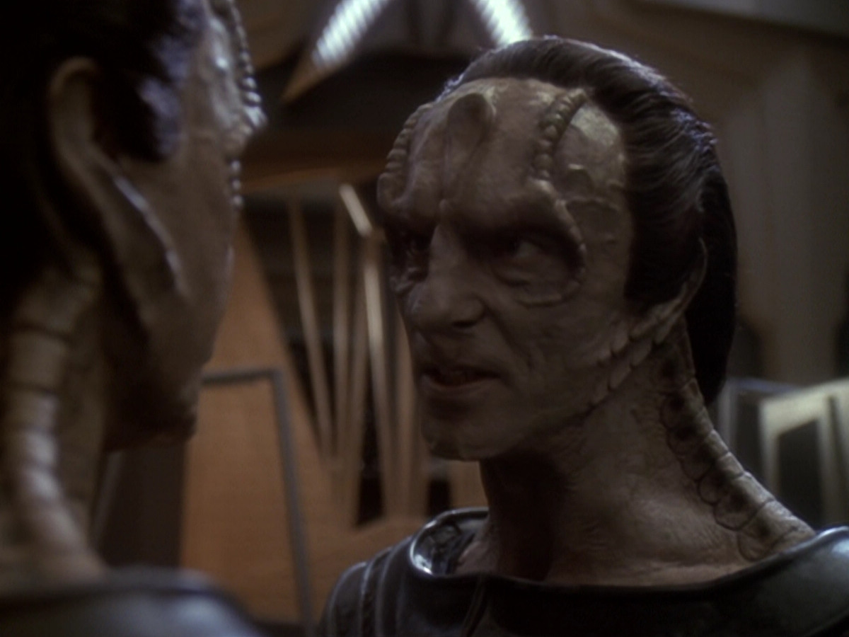 extant_StarTrek_DS9_6x06-SacrificeOfAngels_00798.jpg