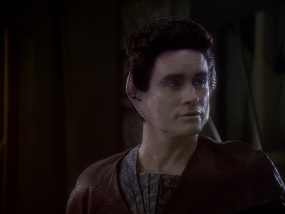 extant_StarTrek_DS9_6x06-SacrificeOfAngels_01258.jpg