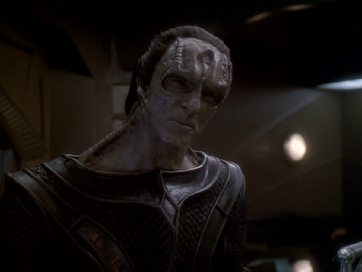 extant_StarTrek_DS9_6x06-SacrificeOfAngels_01358.jpg