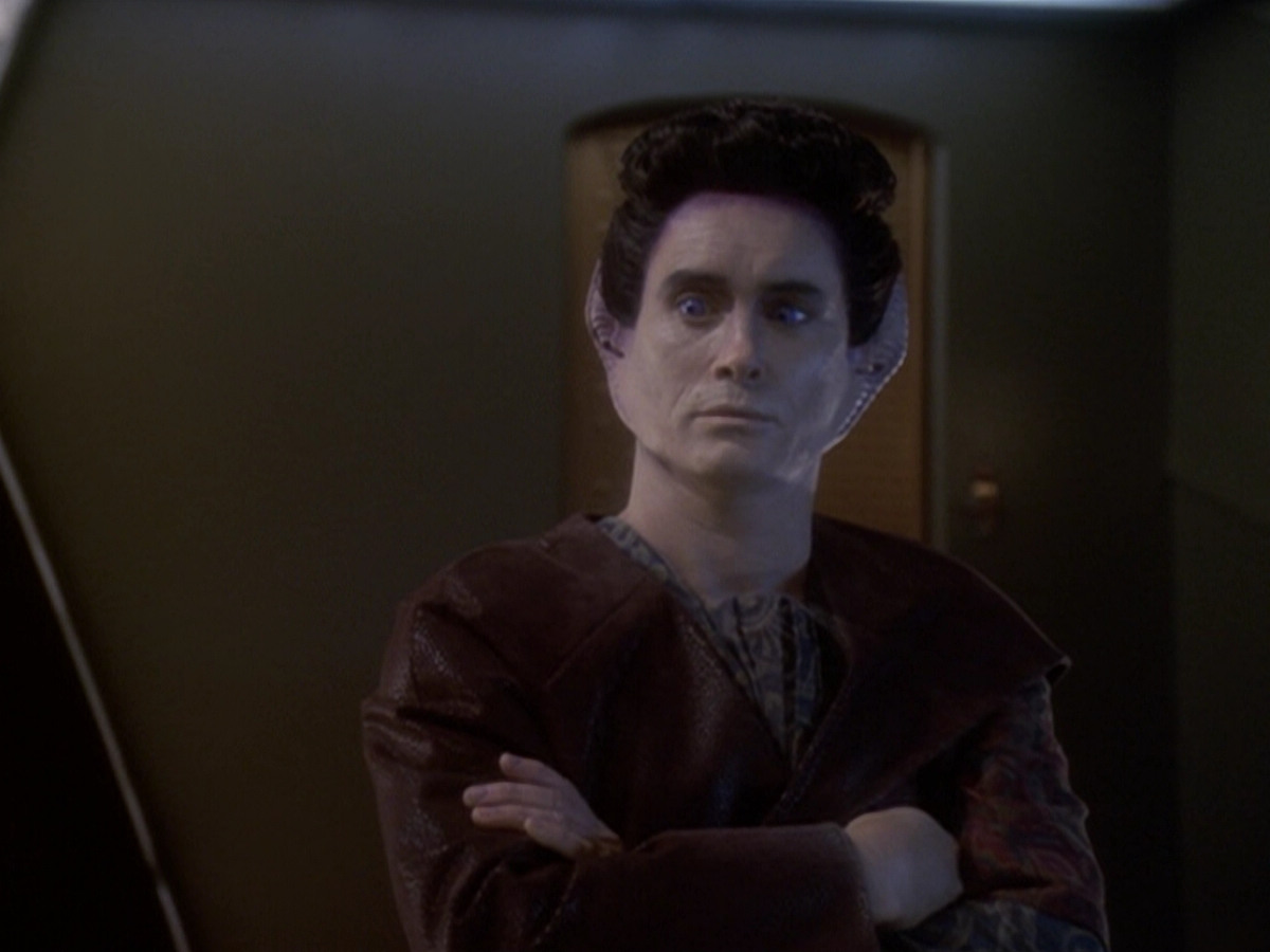 extant_StarTrek_DS9_6x06-SacrificeOfAngels_01383.jpg