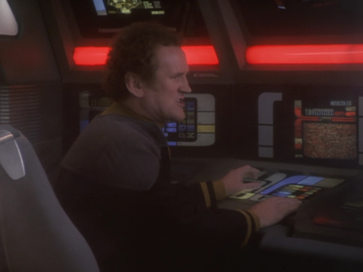 extant_StarTrek_DS9_6x06-SacrificeOfAngels_01753.jpg