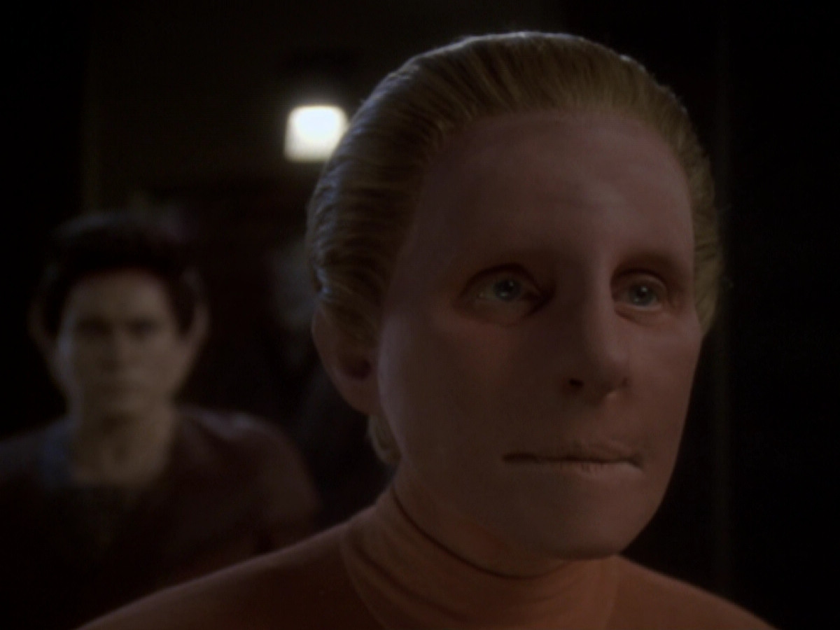 extant_StarTrek_DS9_6x06-SacrificeOfAngels_02232.jpg
