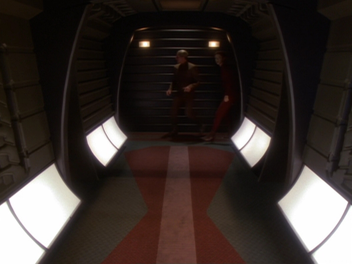 extant_StarTrek_DS9_6x06-SacrificeOfAngels_02339.jpg