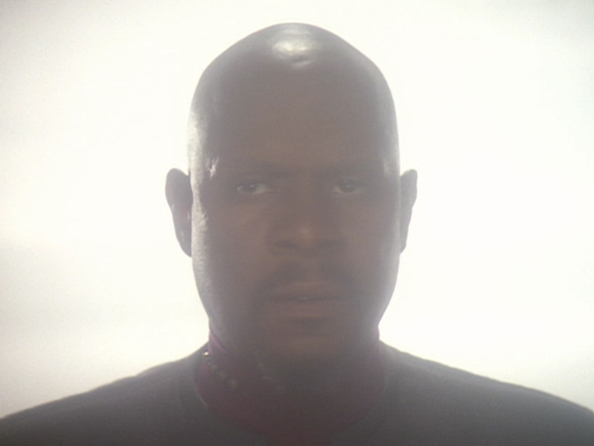 extant_StarTrek_DS9_6x06-SacrificeOfAngels_02724.jpg