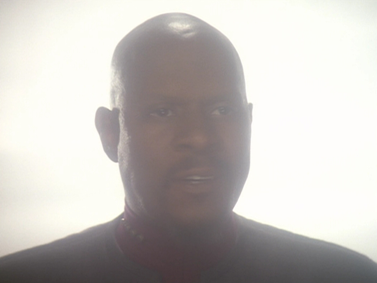 extant_StarTrek_DS9_6x06-SacrificeOfAngels_02759.jpg