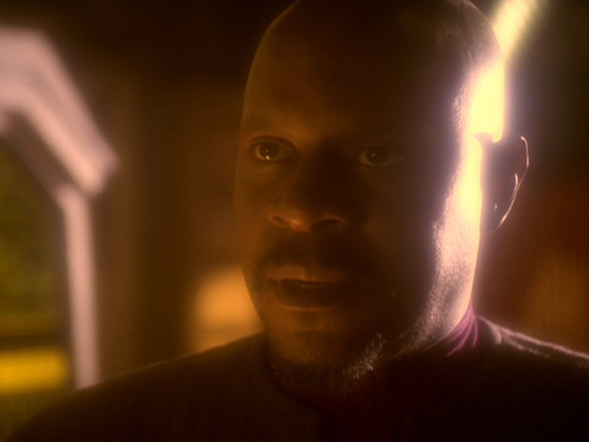 extant_StarTrek_DS9_6x06-SacrificeOfAngels_02780.jpg