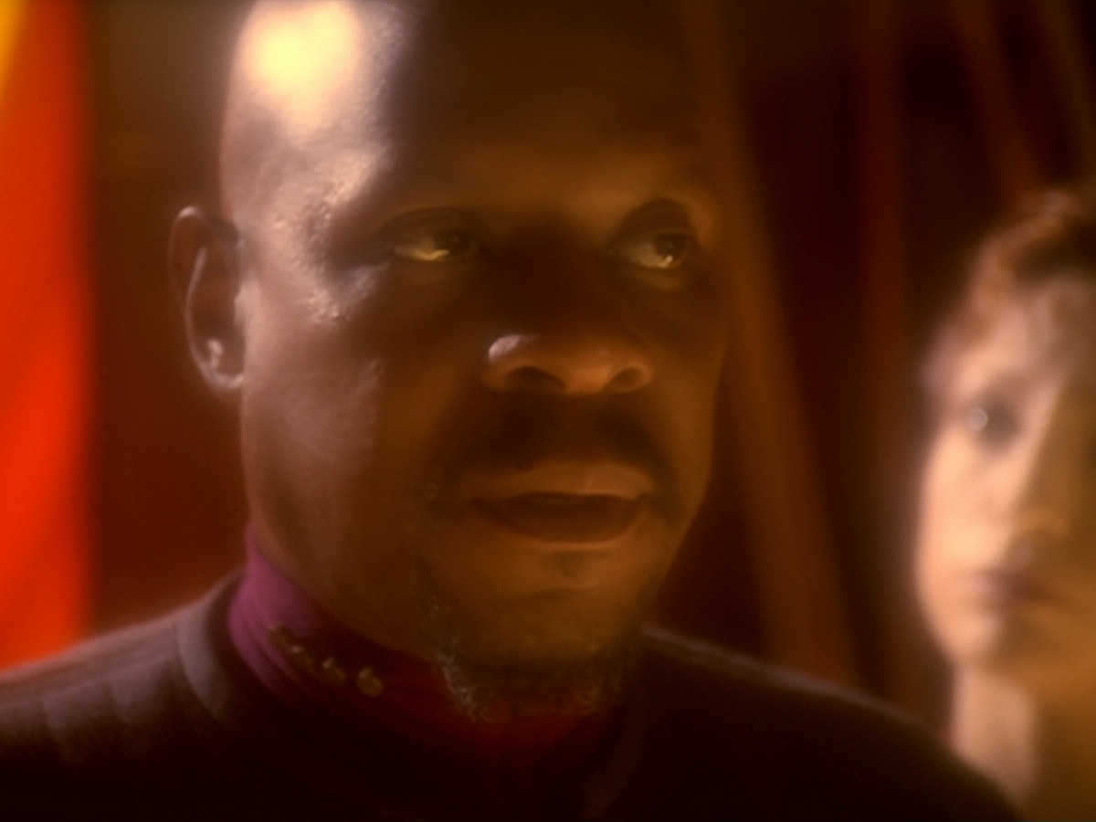 extant_StarTrek_DS9_6x06-SacrificeOfAngels_02827.jpg