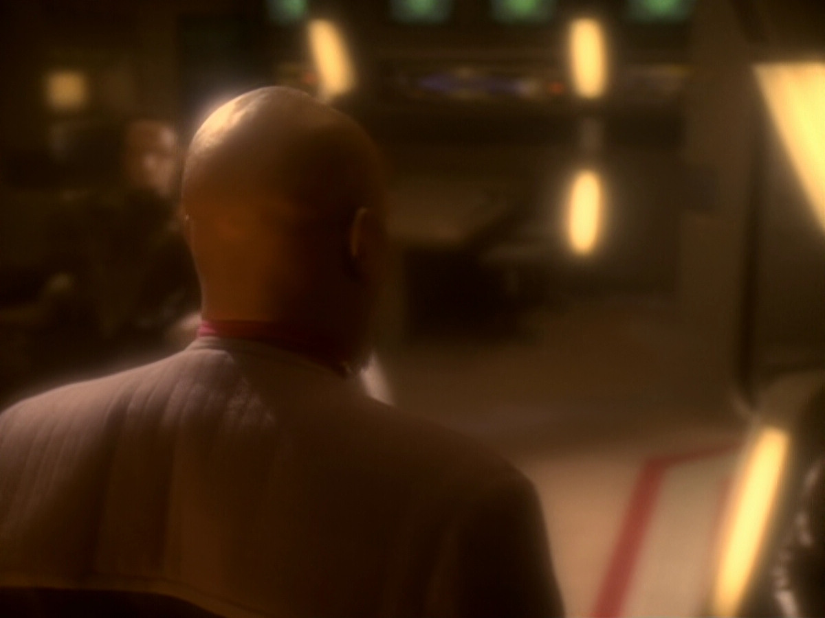 extant_StarTrek_DS9_6x06-SacrificeOfAngels_02863.jpg