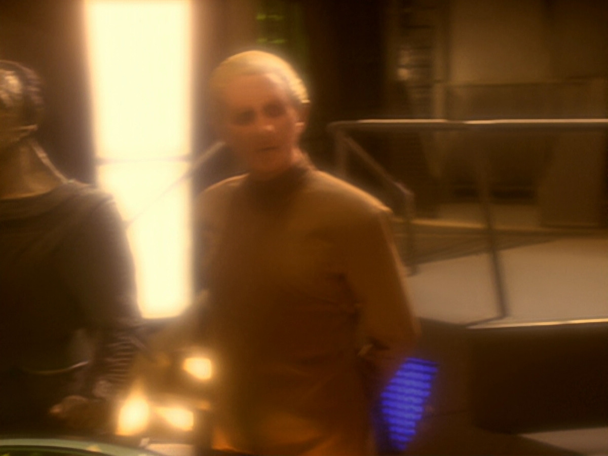 extant_StarTrek_DS9_6x06-SacrificeOfAngels_02883.jpg