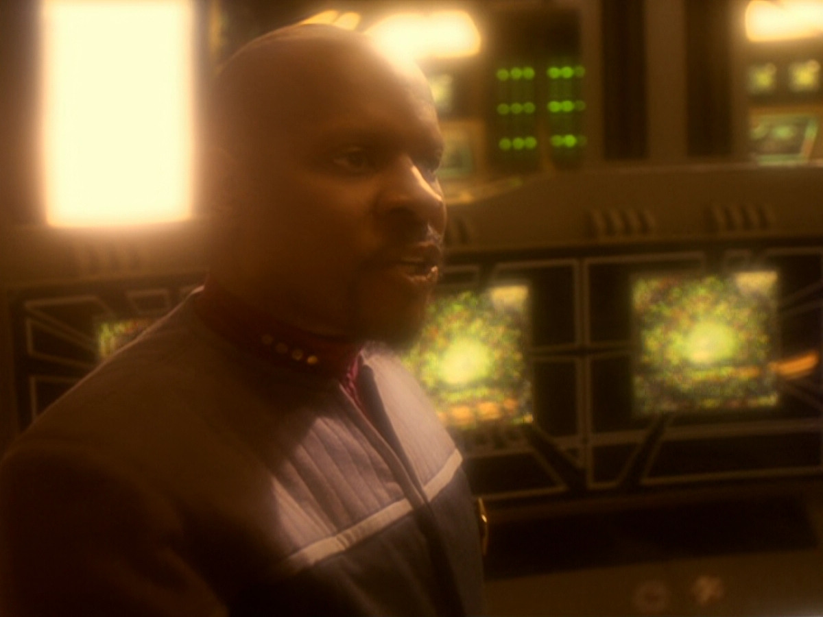 extant_StarTrek_DS9_6x06-SacrificeOfAngels_02911.jpg