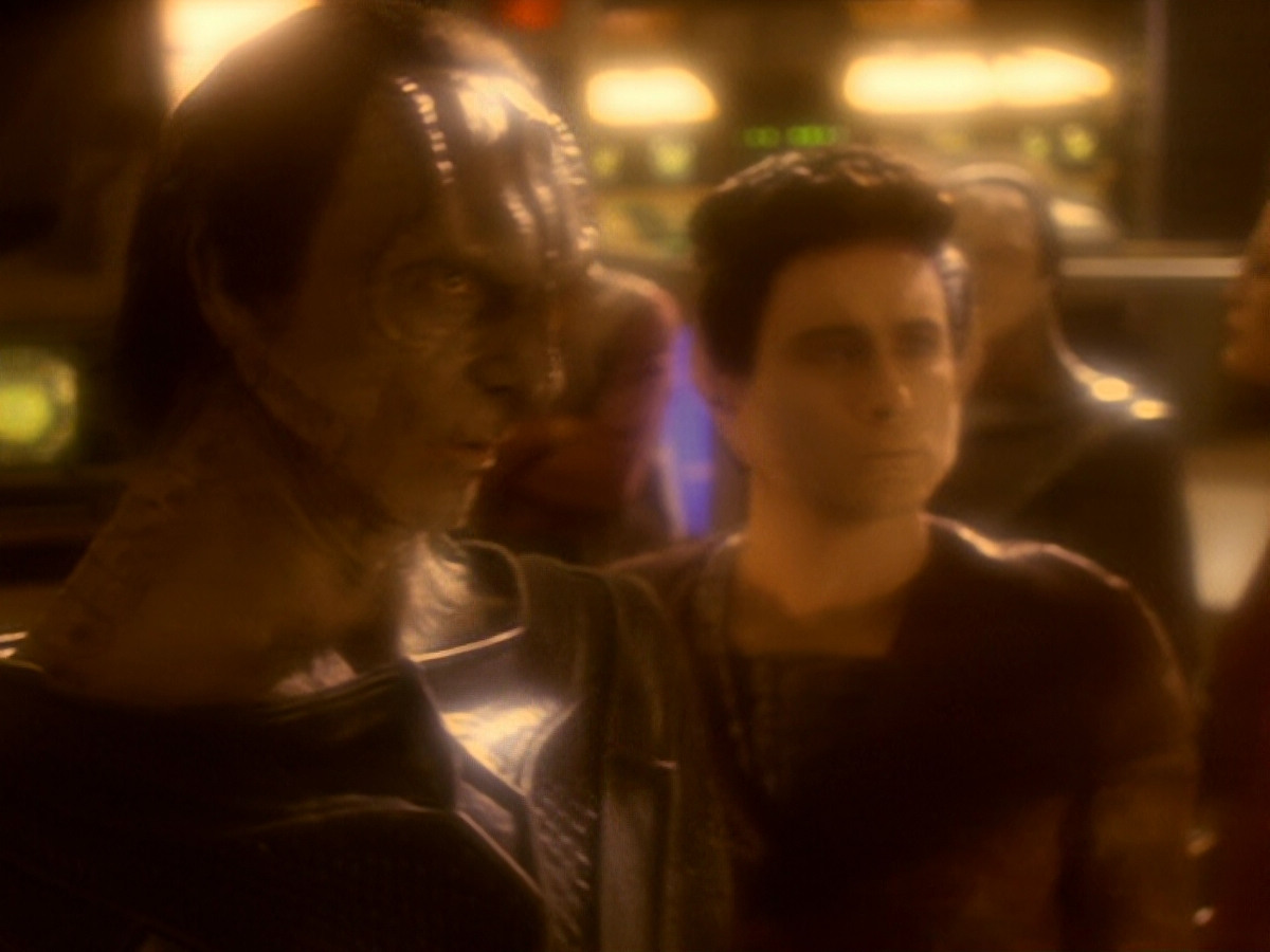 extant_StarTrek_DS9_6x06-SacrificeOfAngels_02986.jpg