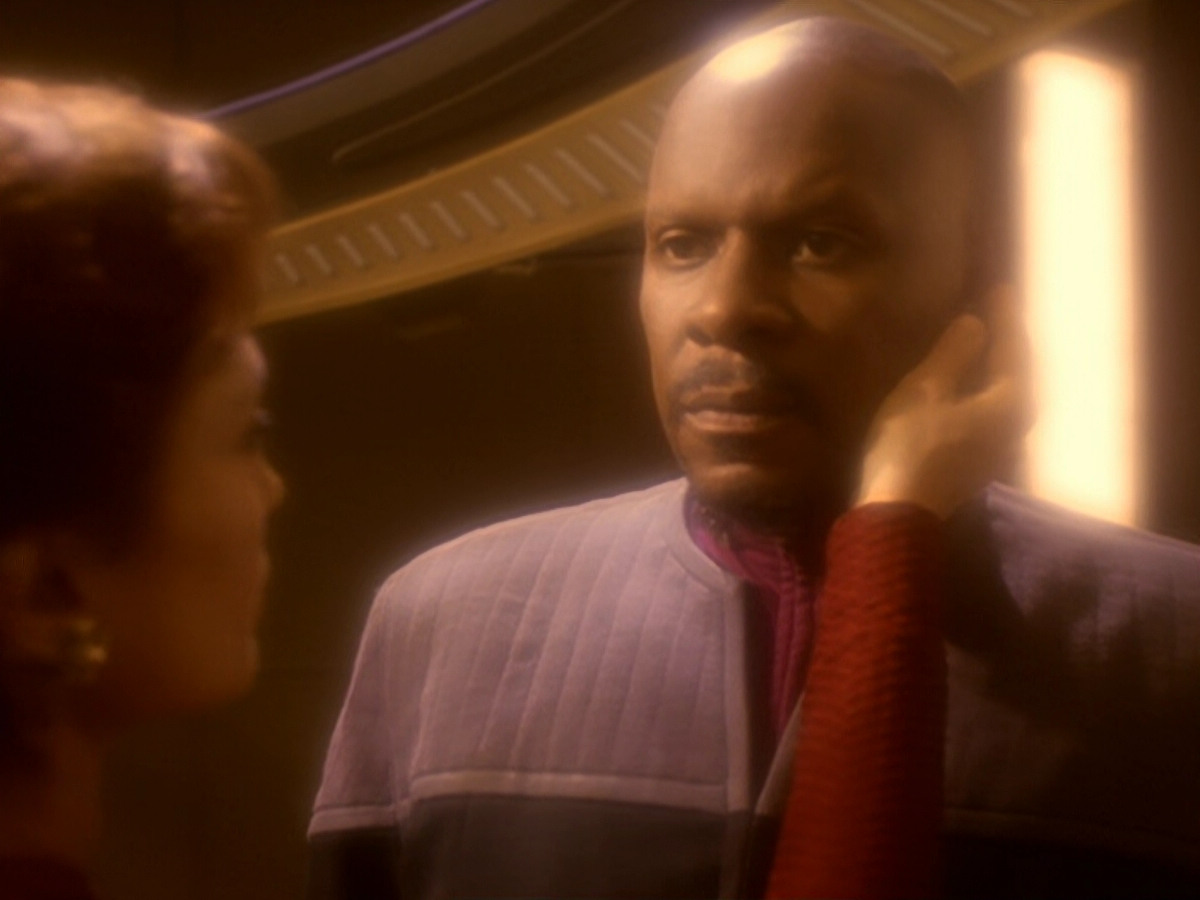 extant_StarTrek_DS9_6x06-SacrificeOfAngels_02994.jpg