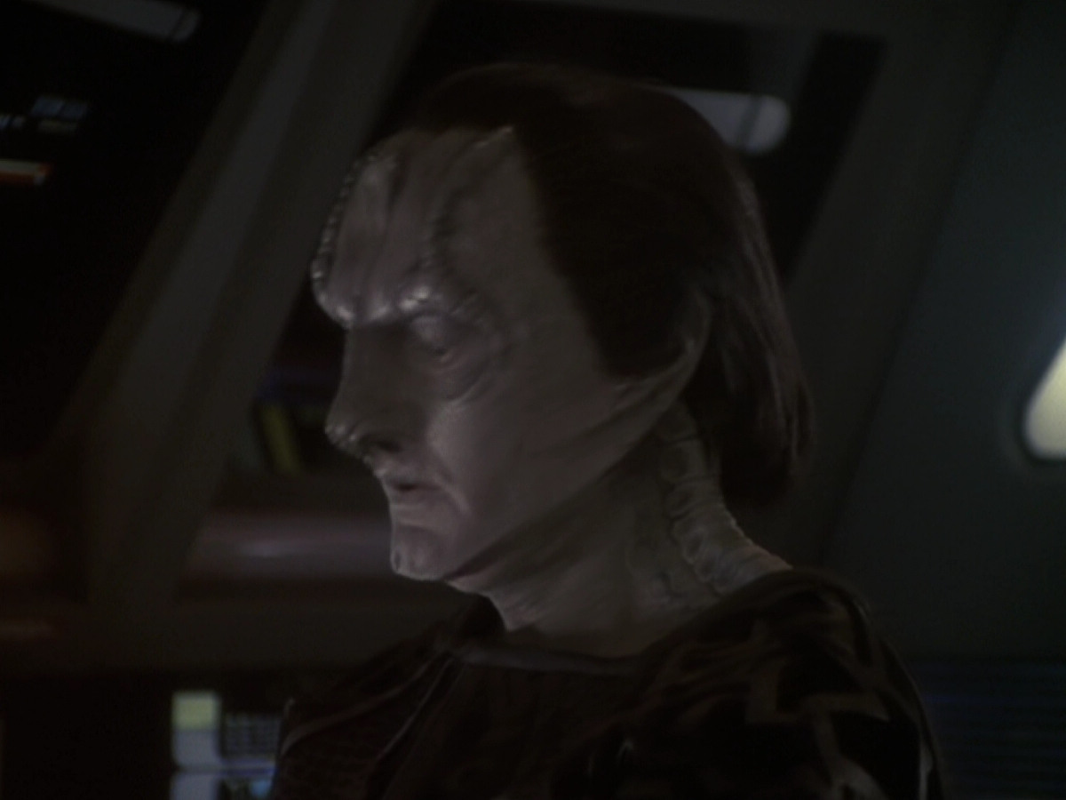 extant_StarTrek_DS9_6x06-SacrificeOfAngels_03044.jpg