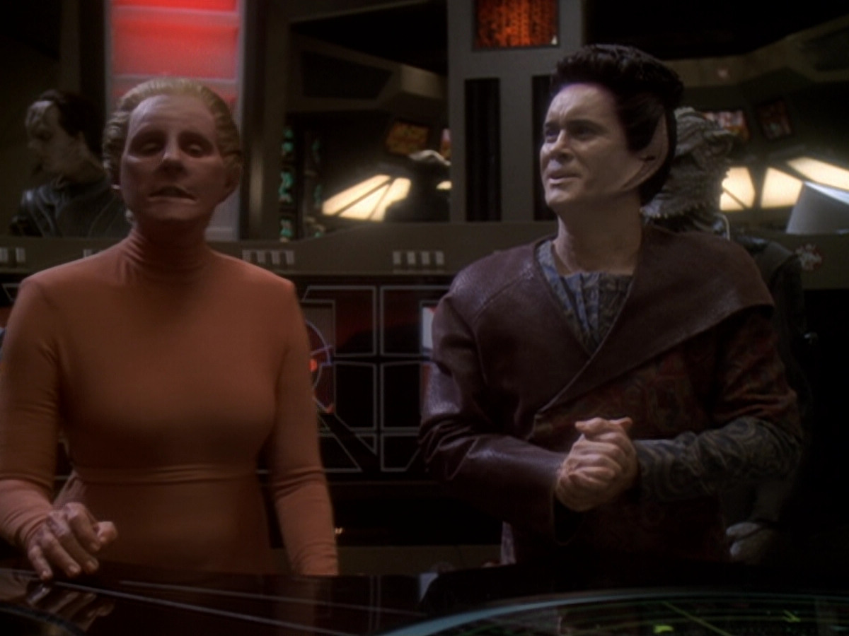 extant_StarTrek_DS9_6x06-SacrificeOfAngels_03161.jpg