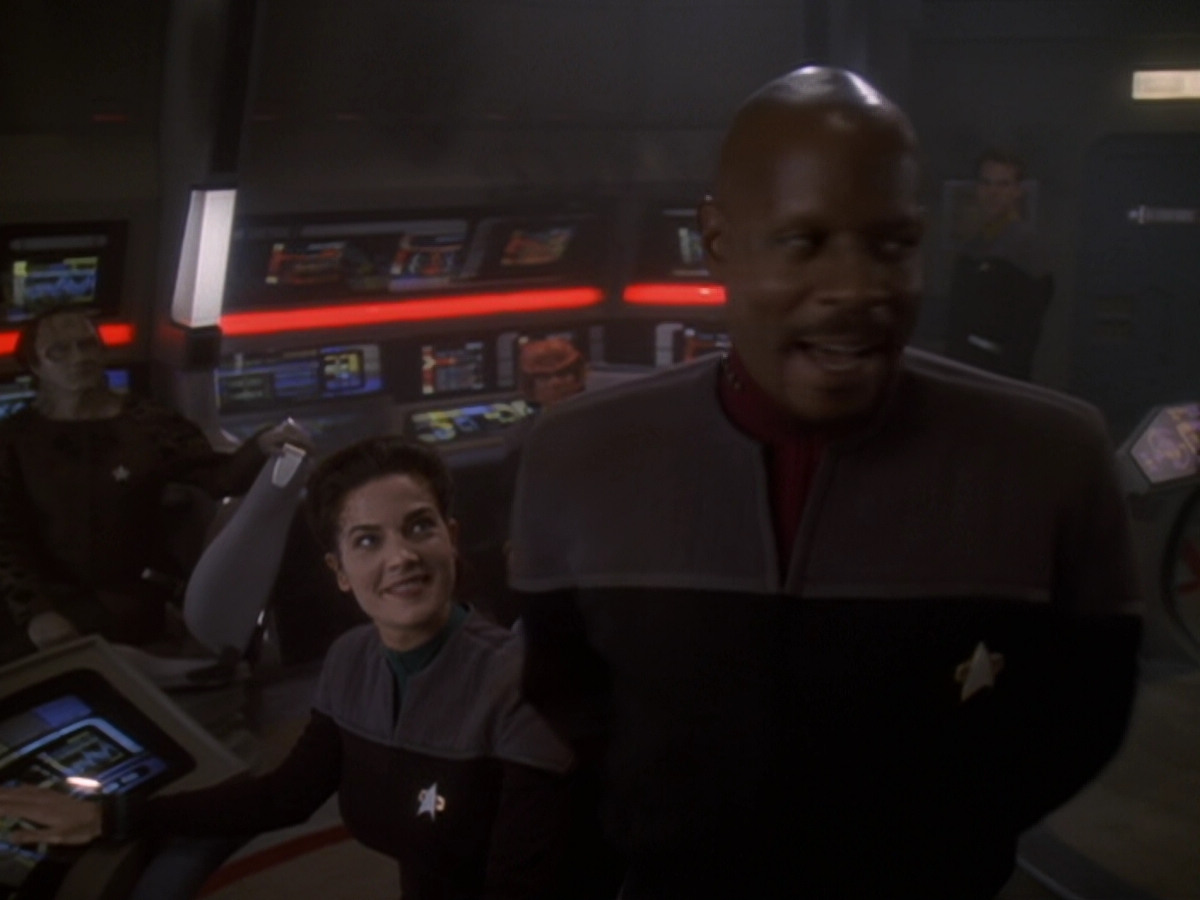extant_StarTrek_DS9_6x06-SacrificeOfAngels_03260.jpg