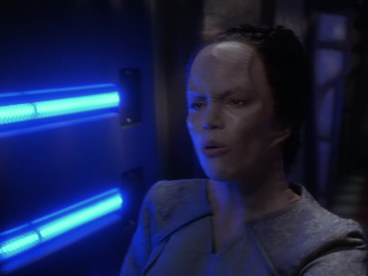 extant_StarTrek_DS9_6x06-SacrificeOfAngels_03376.jpg