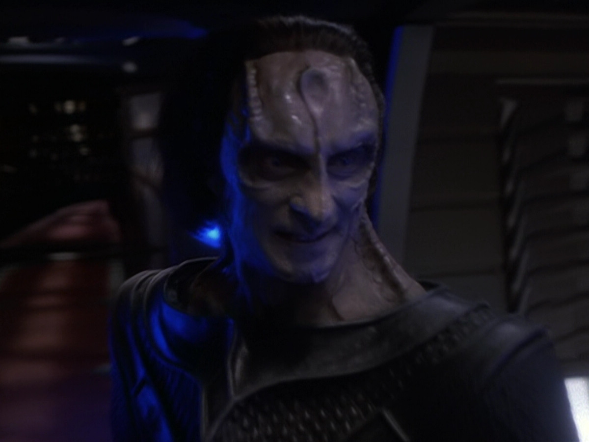 extant_StarTrek_DS9_6x06-SacrificeOfAngels_03378.jpg
