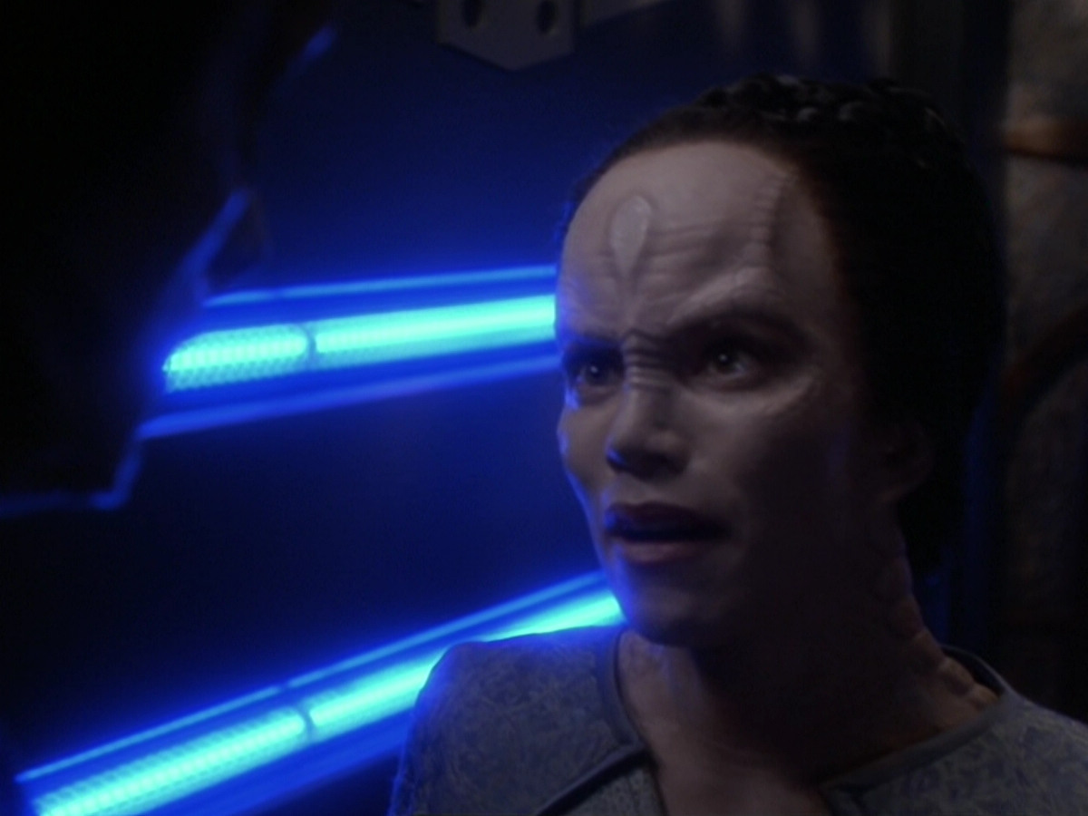 extant_StarTrek_DS9_6x06-SacrificeOfAngels_03408.jpg