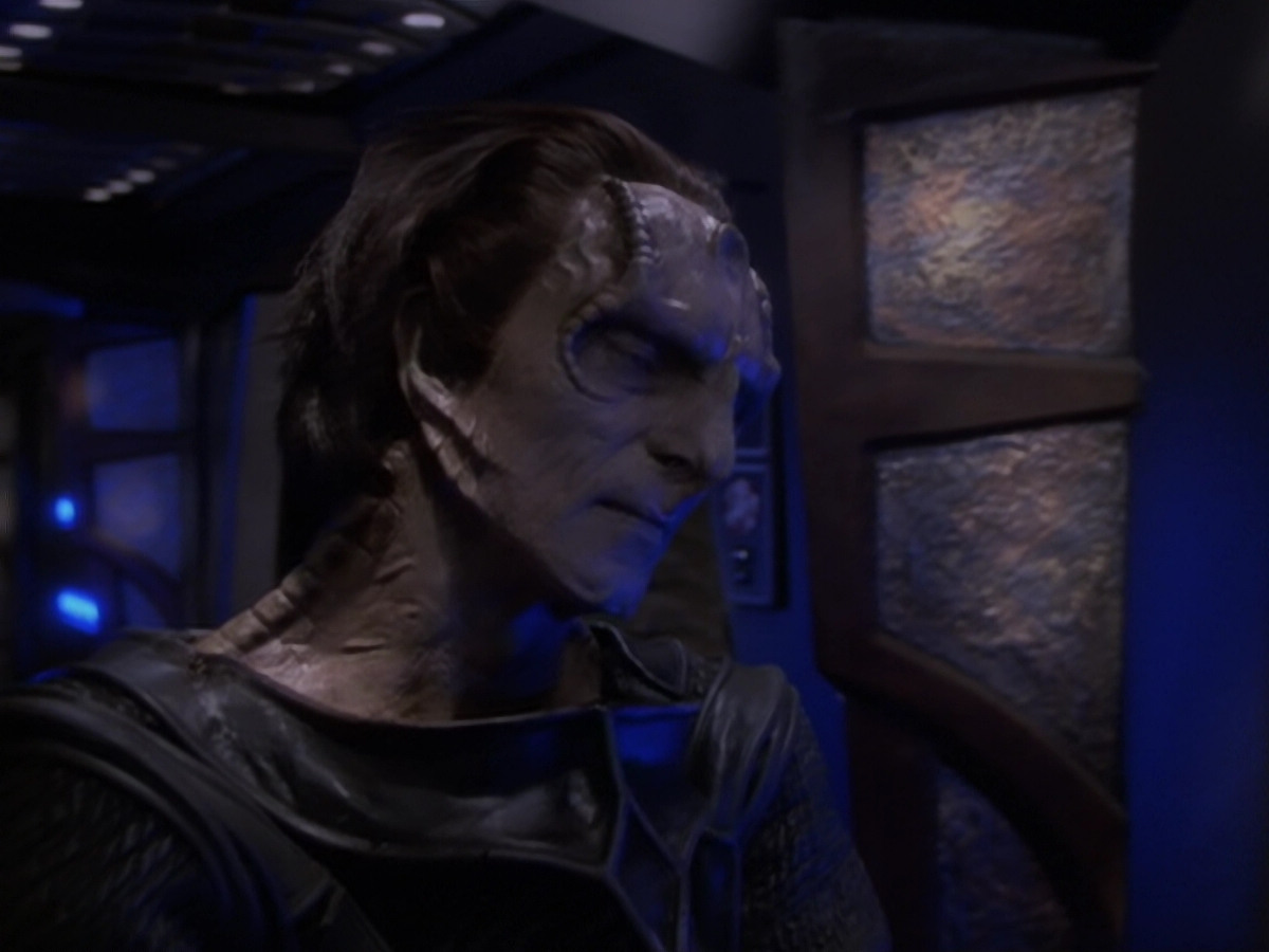 extant_StarTrek_DS9_6x06-SacrificeOfAngels_03447.jpg