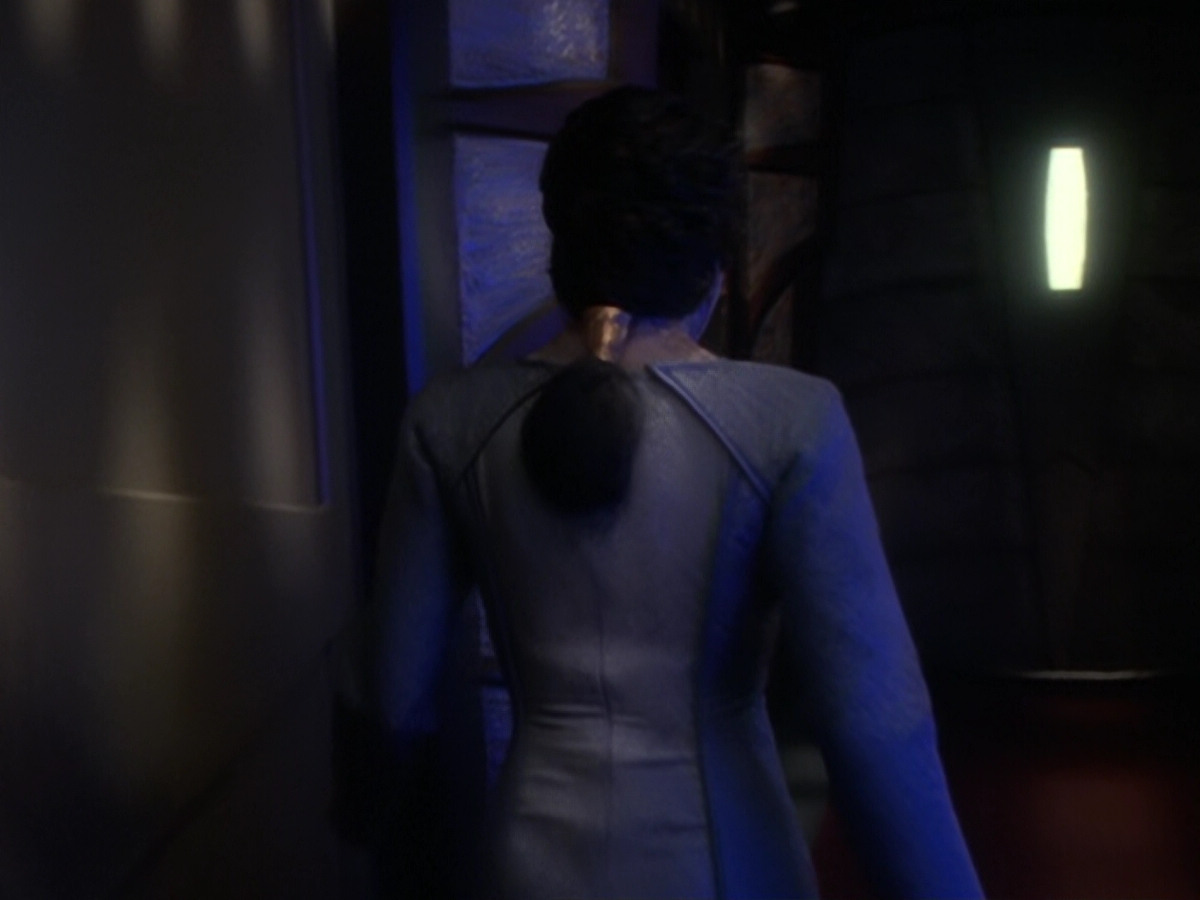 extant_StarTrek_DS9_6x06-SacrificeOfAngels_03453.jpg