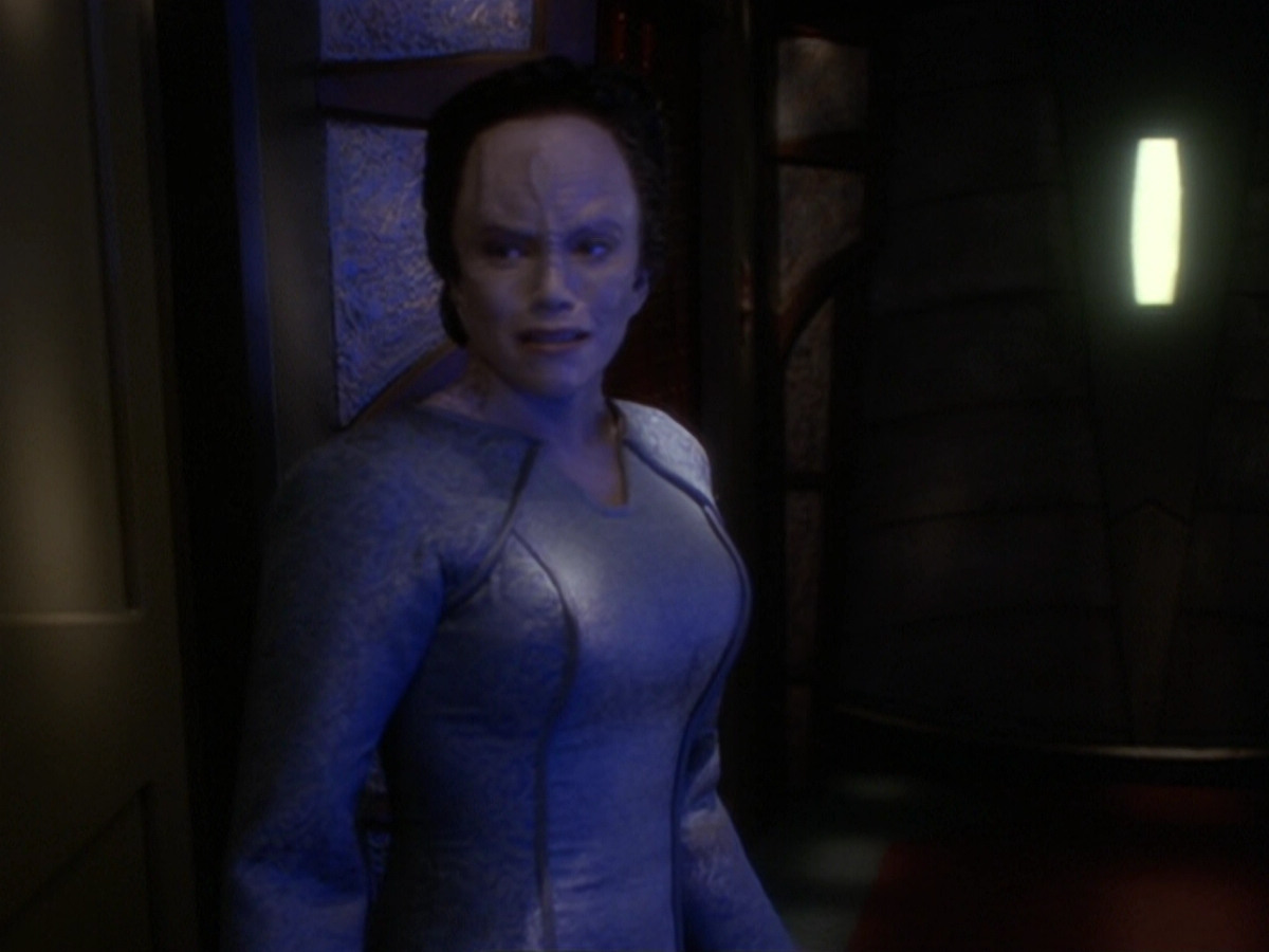 extant_StarTrek_DS9_6x06-SacrificeOfAngels_03458.jpg