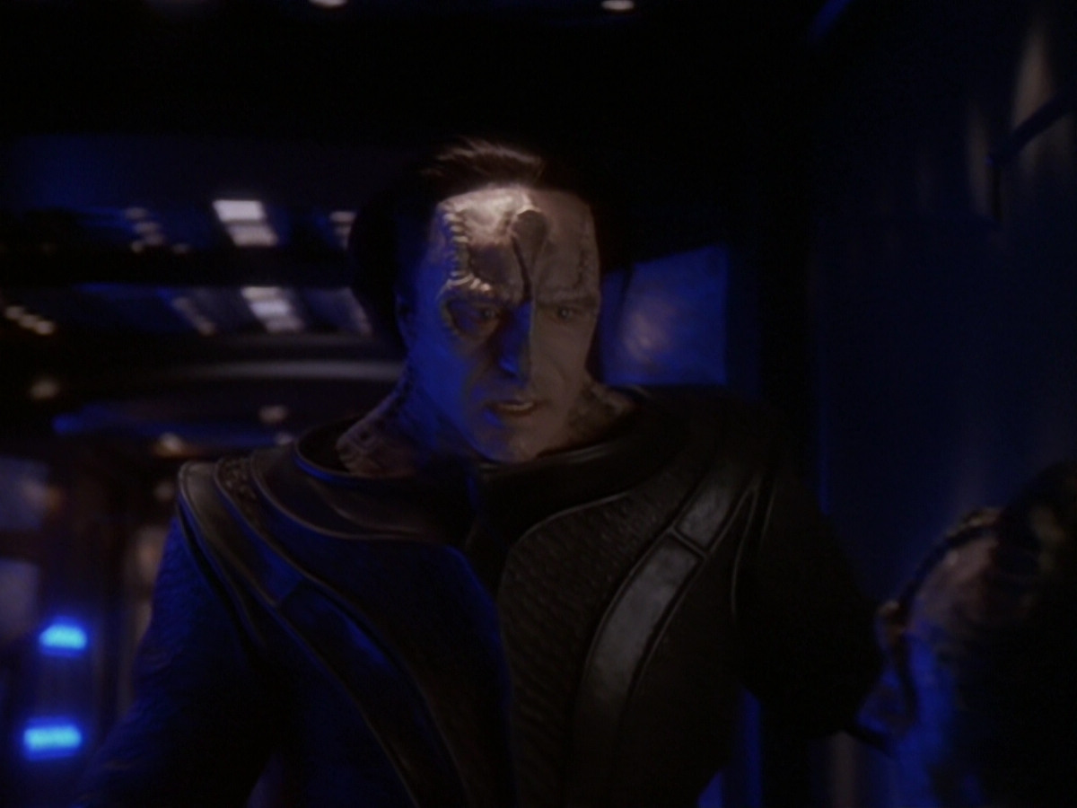 extant_StarTrek_DS9_6x06-SacrificeOfAngels_03494.jpg