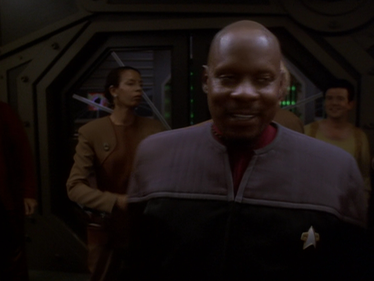 extant_StarTrek_DS9_6x06-SacrificeOfAngels_03560.jpg