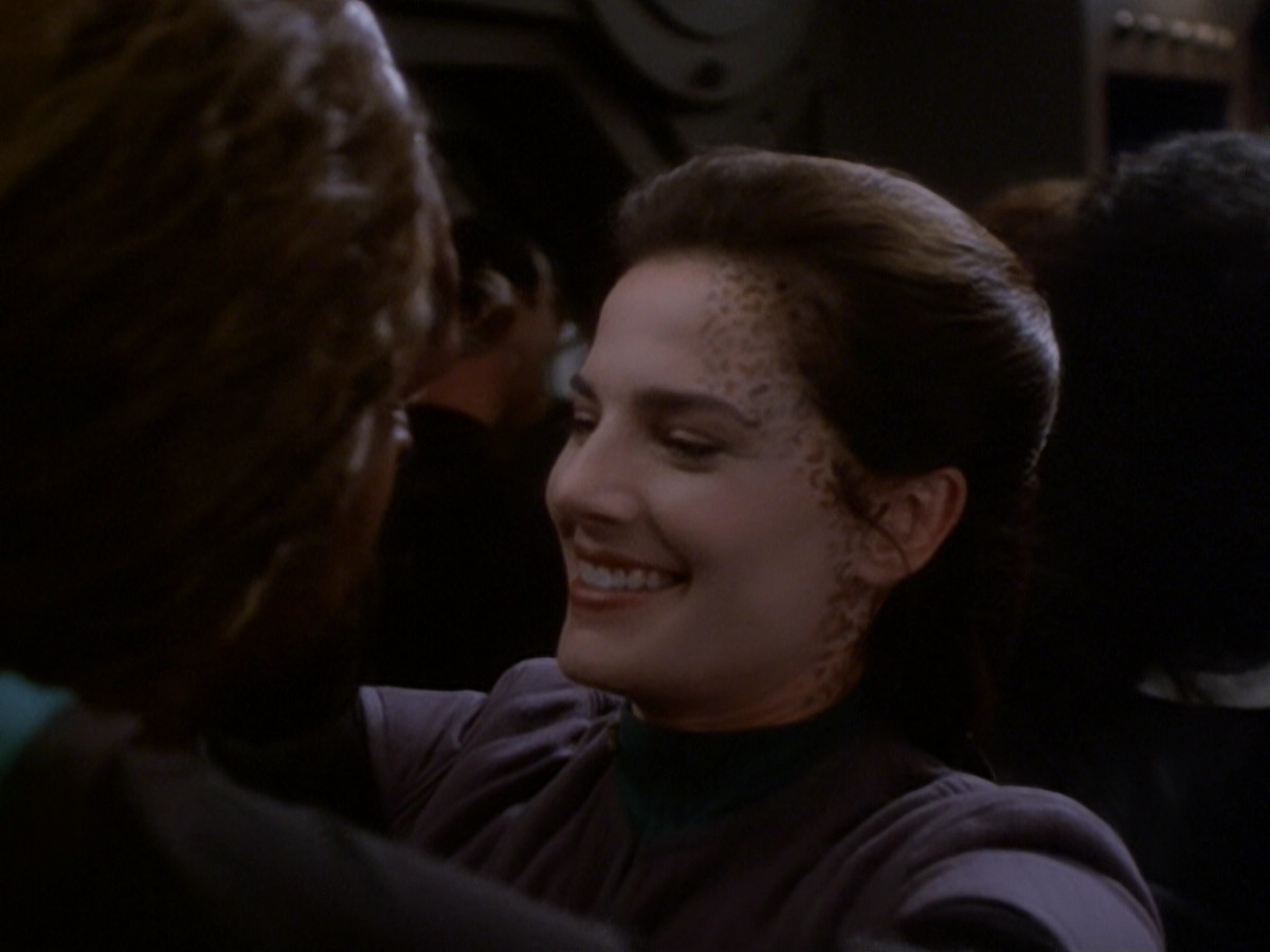 extant_StarTrek_DS9_6x06-SacrificeOfAngels_03575.jpg