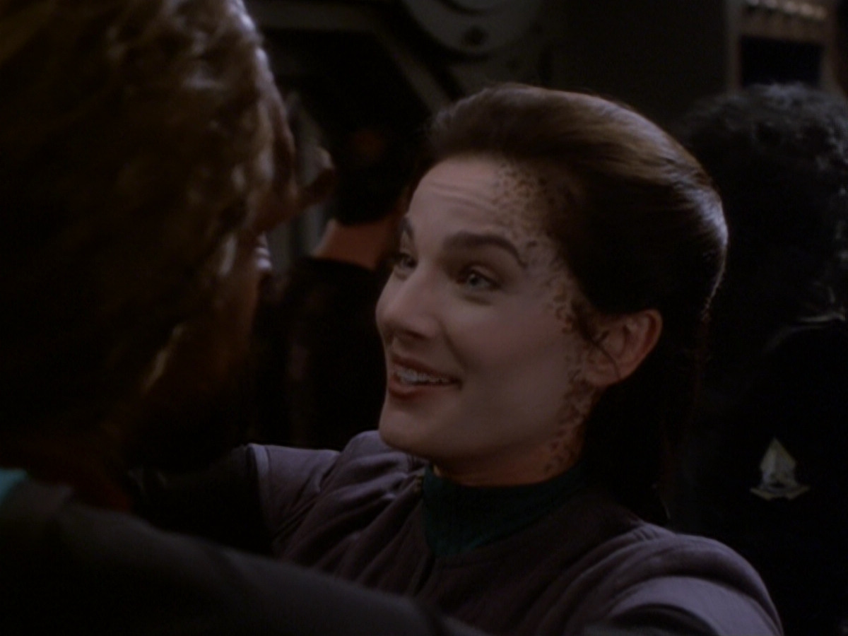 extant_StarTrek_DS9_6x06-SacrificeOfAngels_03576.jpg