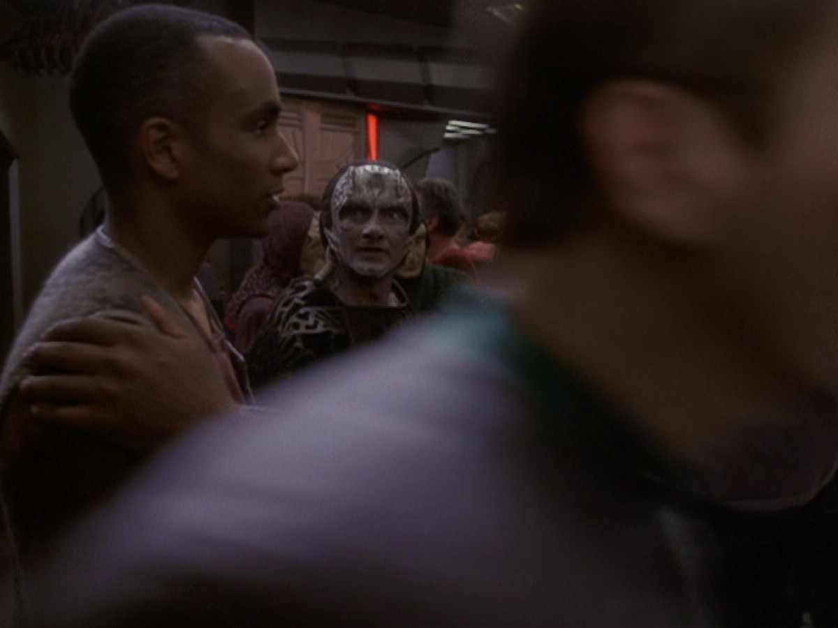 extant_StarTrek_DS9_6x06-SacrificeOfAngels_03616.jpg