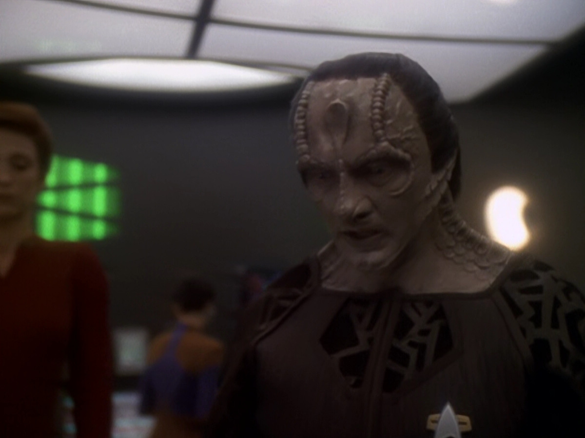 extant_StarTrek_DS9_6x06-SacrificeOfAngels_03633.jpg