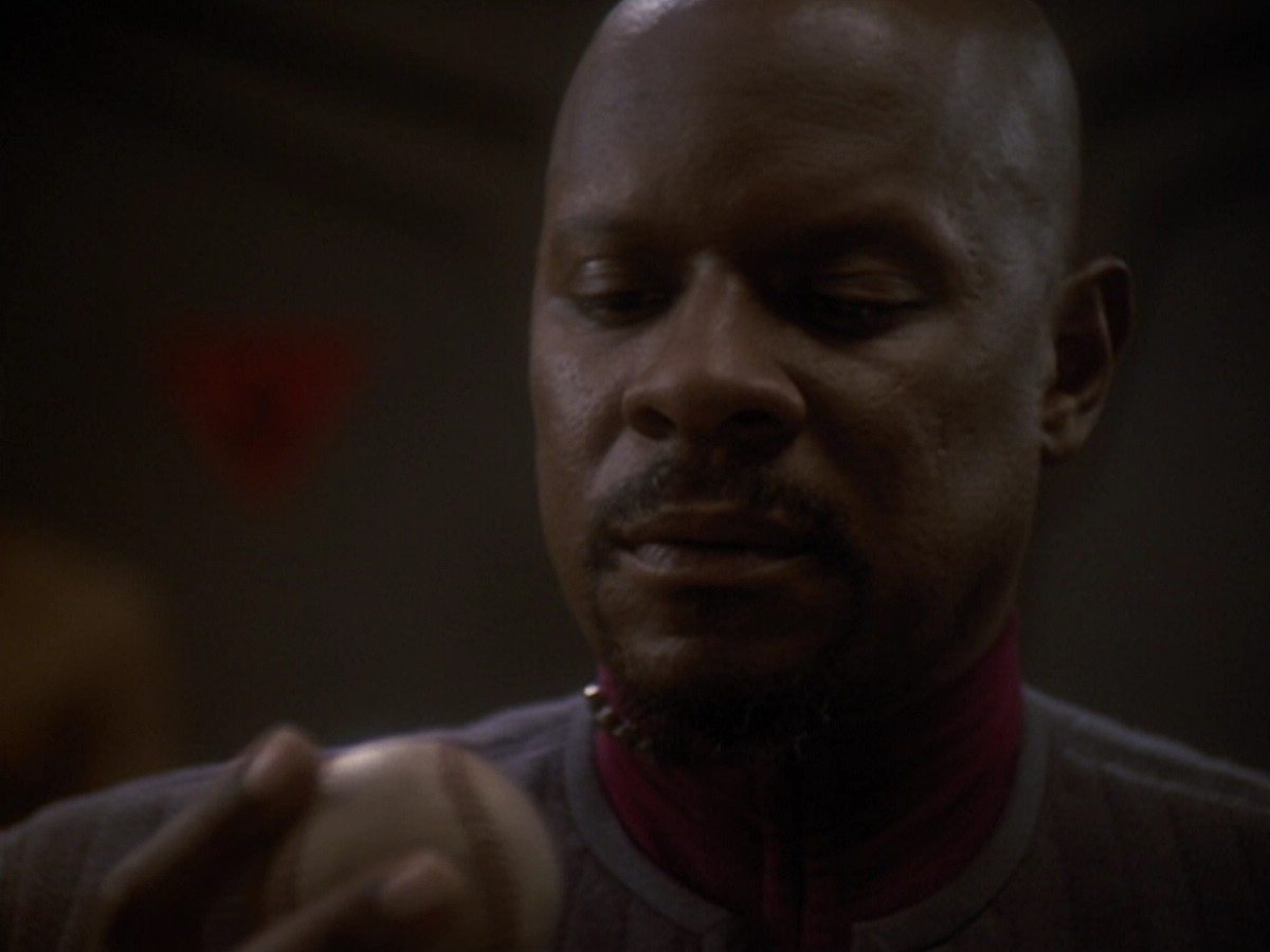 extant_StarTrek_DS9_6x06-SacrificeOfAngels_03735.jpg