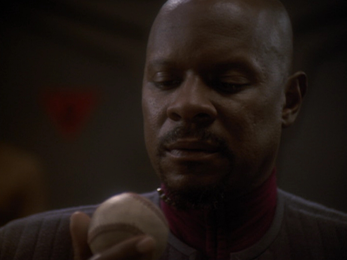 extant_StarTrek_DS9_6x06-SacrificeOfAngels_03740.jpg