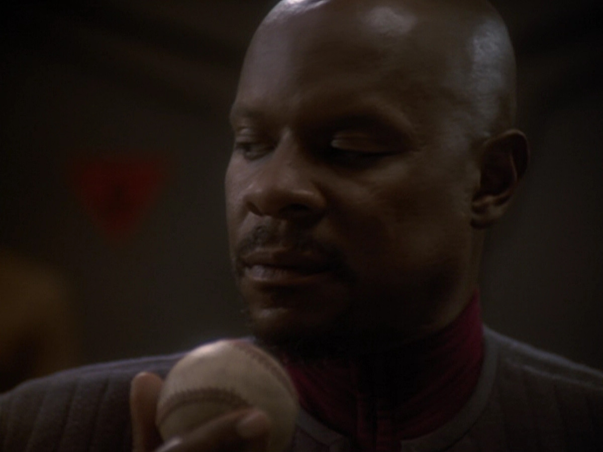 extant_StarTrek_DS9_6x06-SacrificeOfAngels_03741.jpg