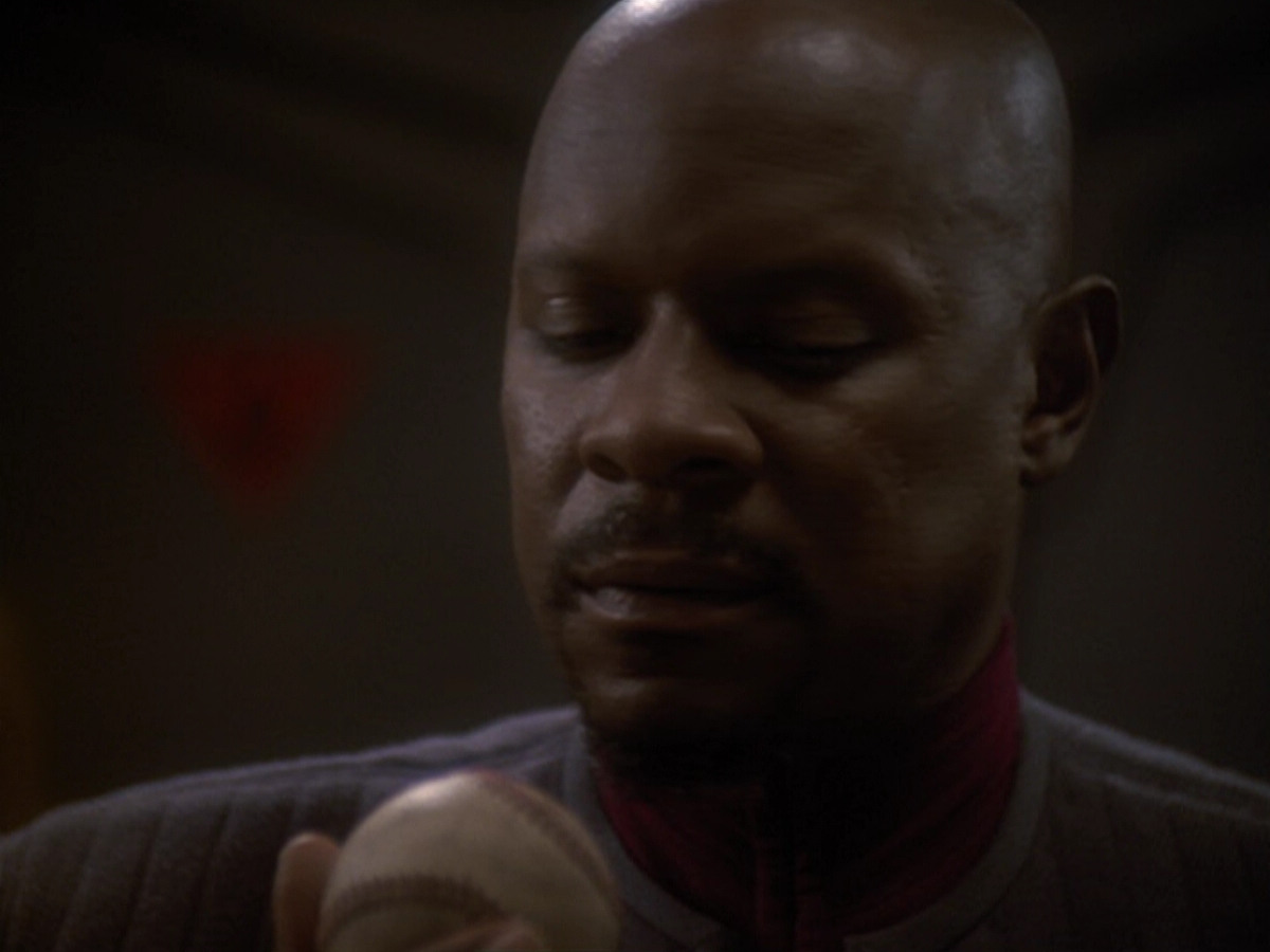 extant_StarTrek_DS9_6x06-SacrificeOfAngels_03745.jpg