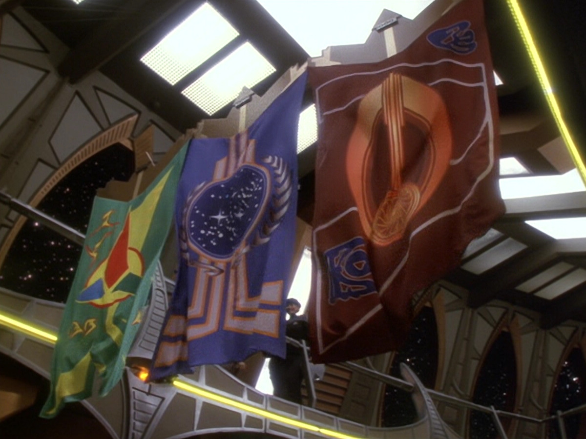 extant_StarTrek_DS9_6x07-YouAreCordiallyInvited_00010.jpg