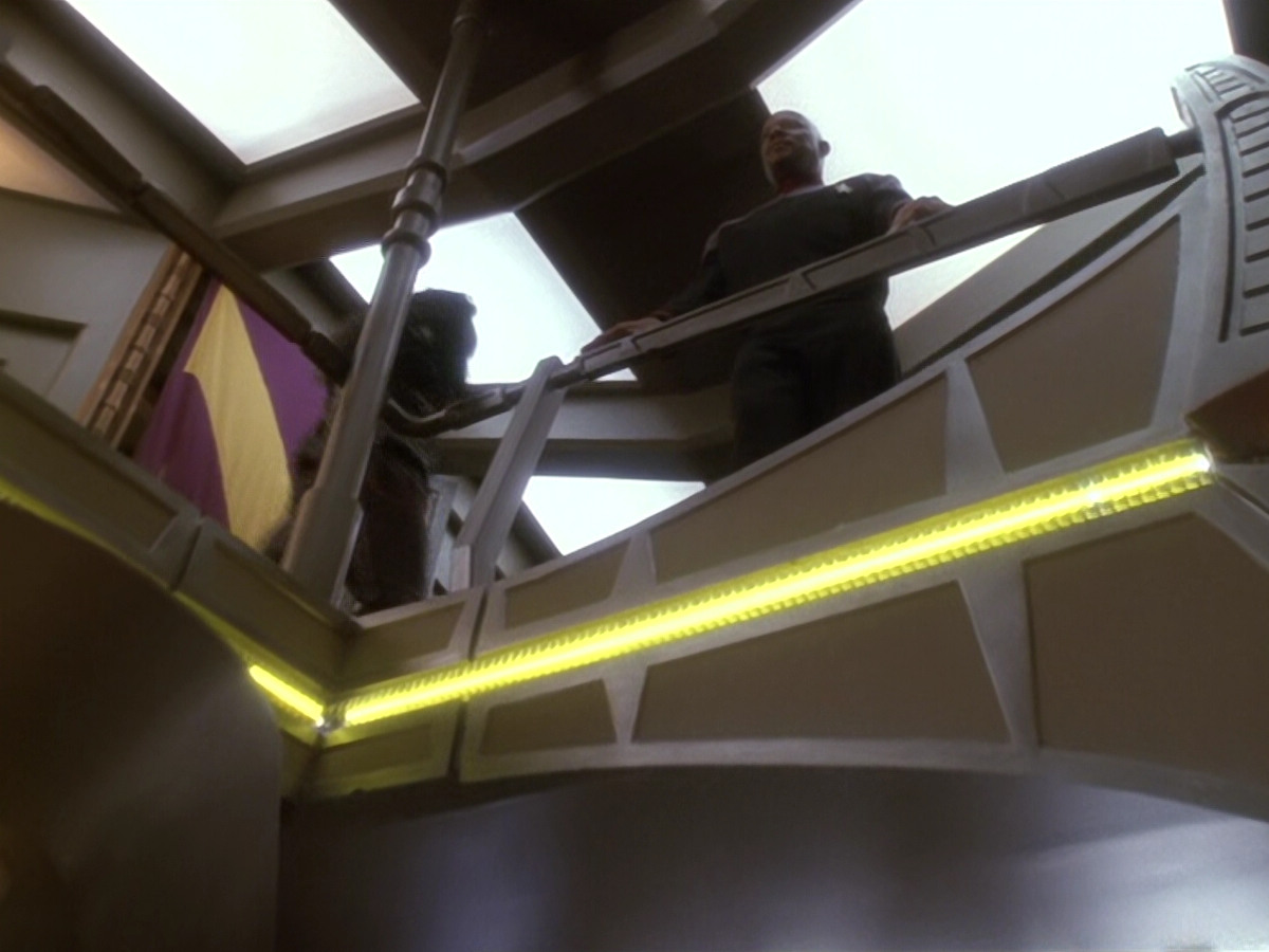 extant_StarTrek_DS9_6x07-YouAreCordiallyInvited_00031.jpg
