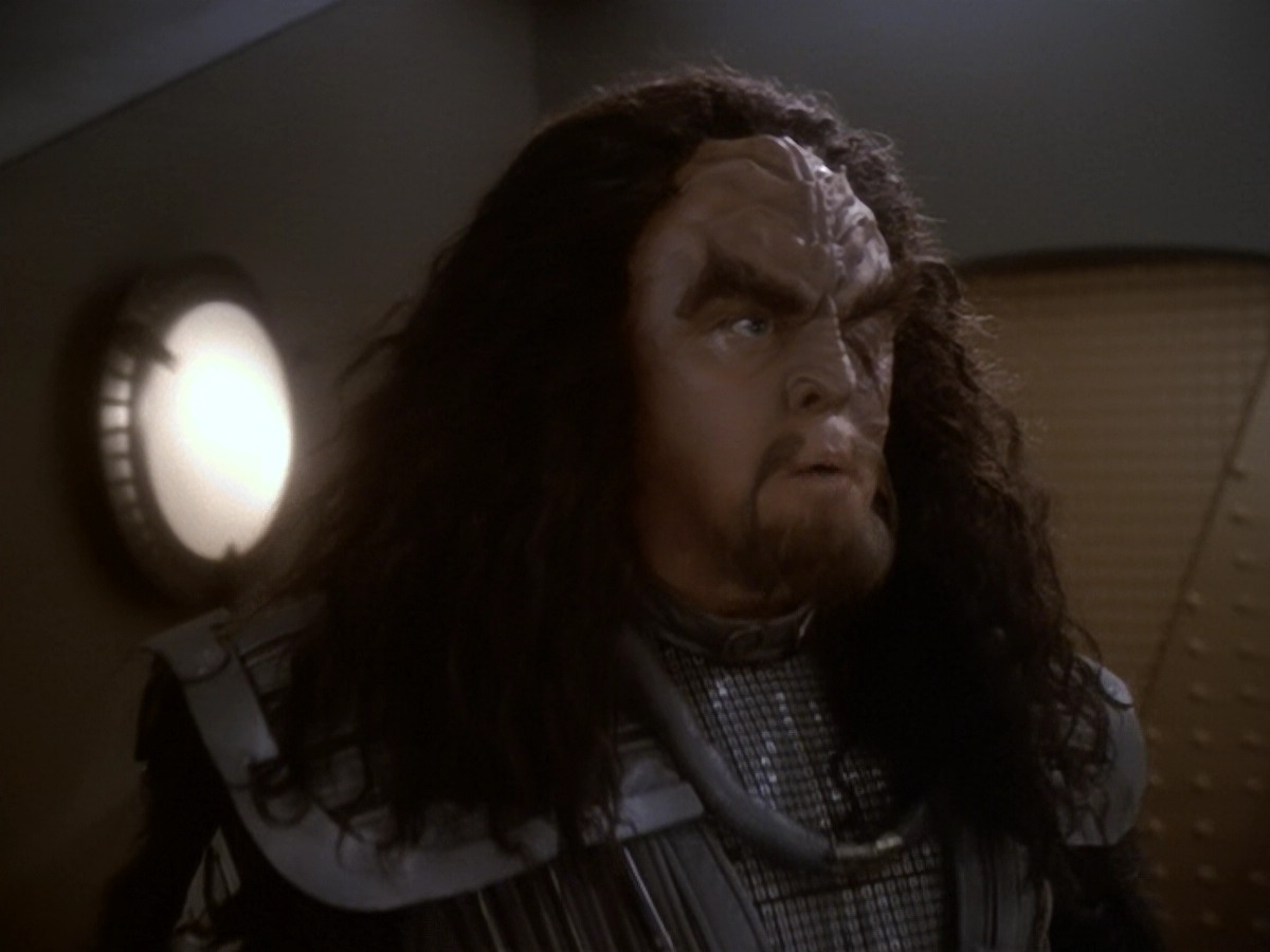 extant_StarTrek_DS9_6x07-YouAreCordiallyInvited_00130.jpg