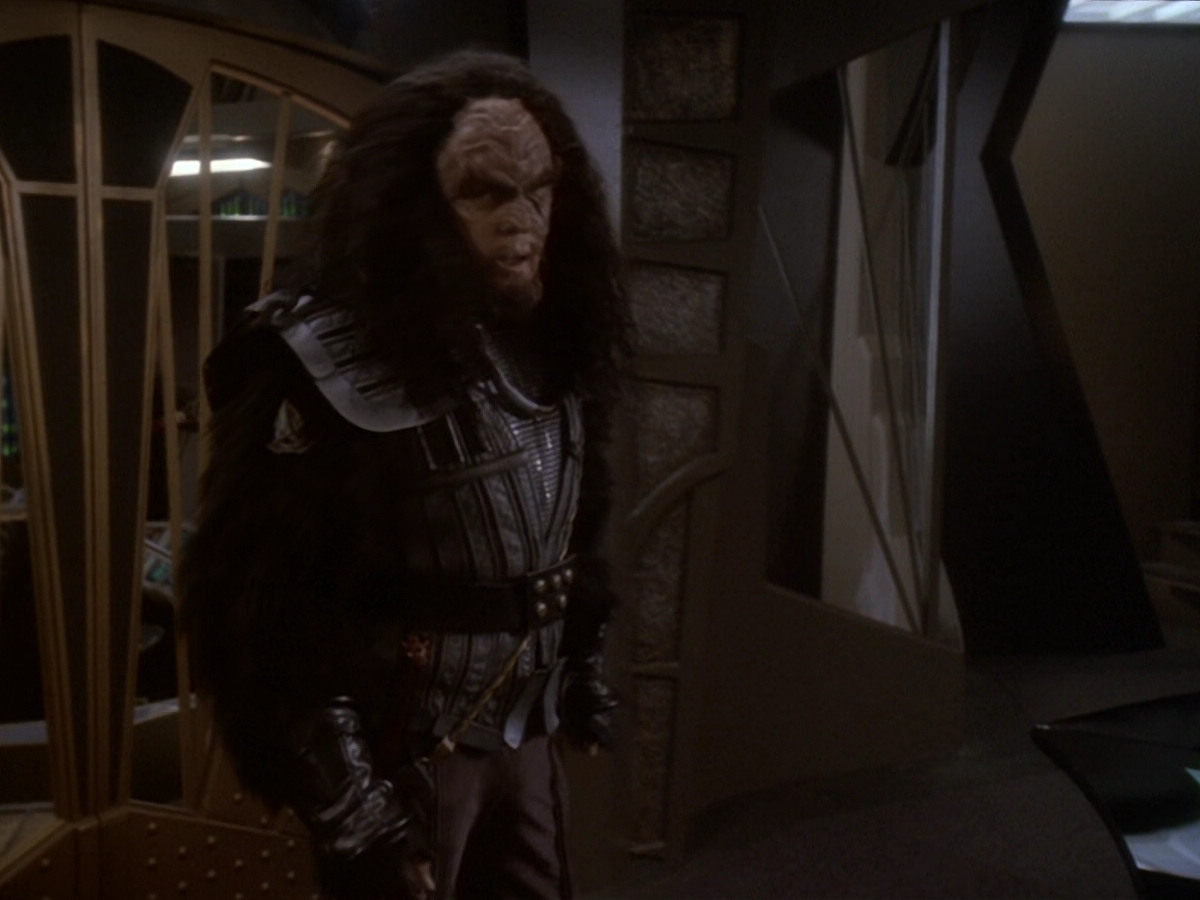 extant_StarTrek_DS9_6x07-YouAreCordiallyInvited_00172.jpg