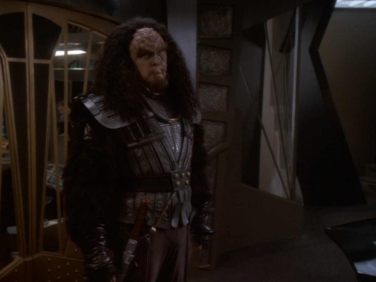 extant_StarTrek_DS9_6x07-YouAreCordiallyInvited_00176.jpg
