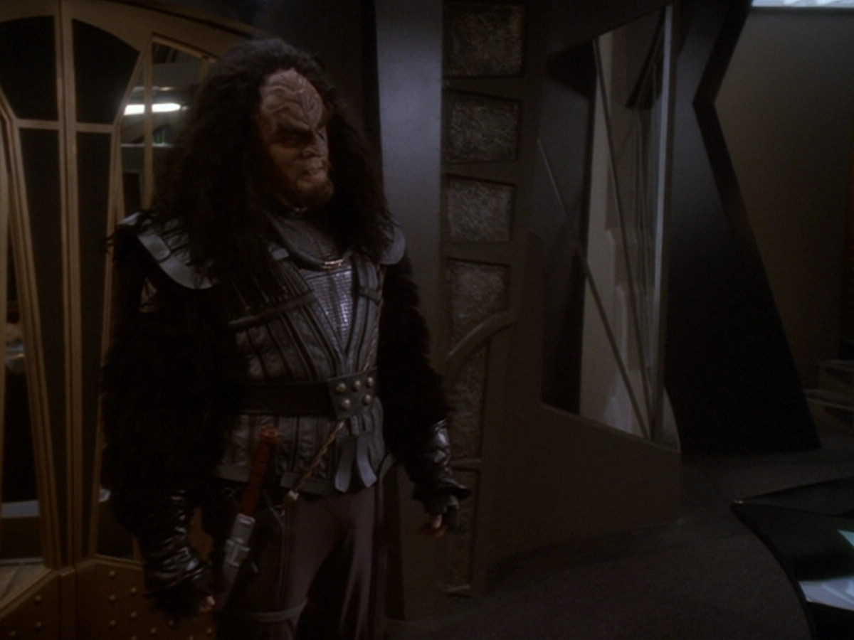 extant_StarTrek_DS9_6x07-YouAreCordiallyInvited_00189.jpg