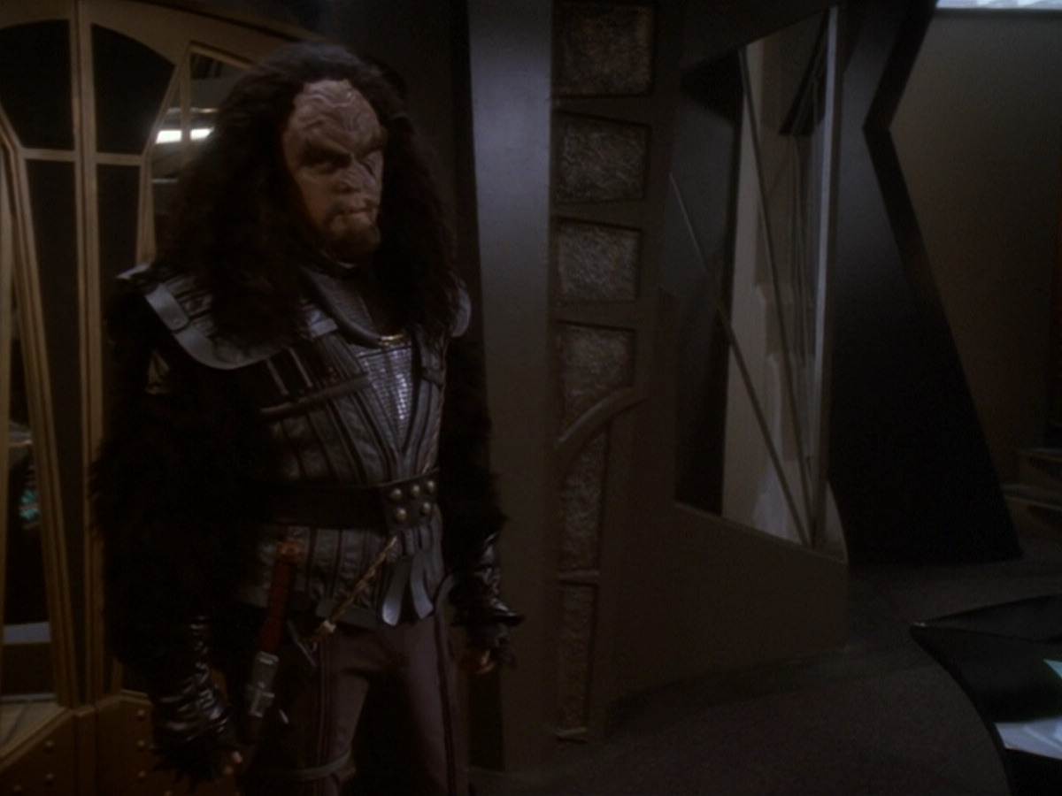 extant_StarTrek_DS9_6x07-YouAreCordiallyInvited_00194.jpg