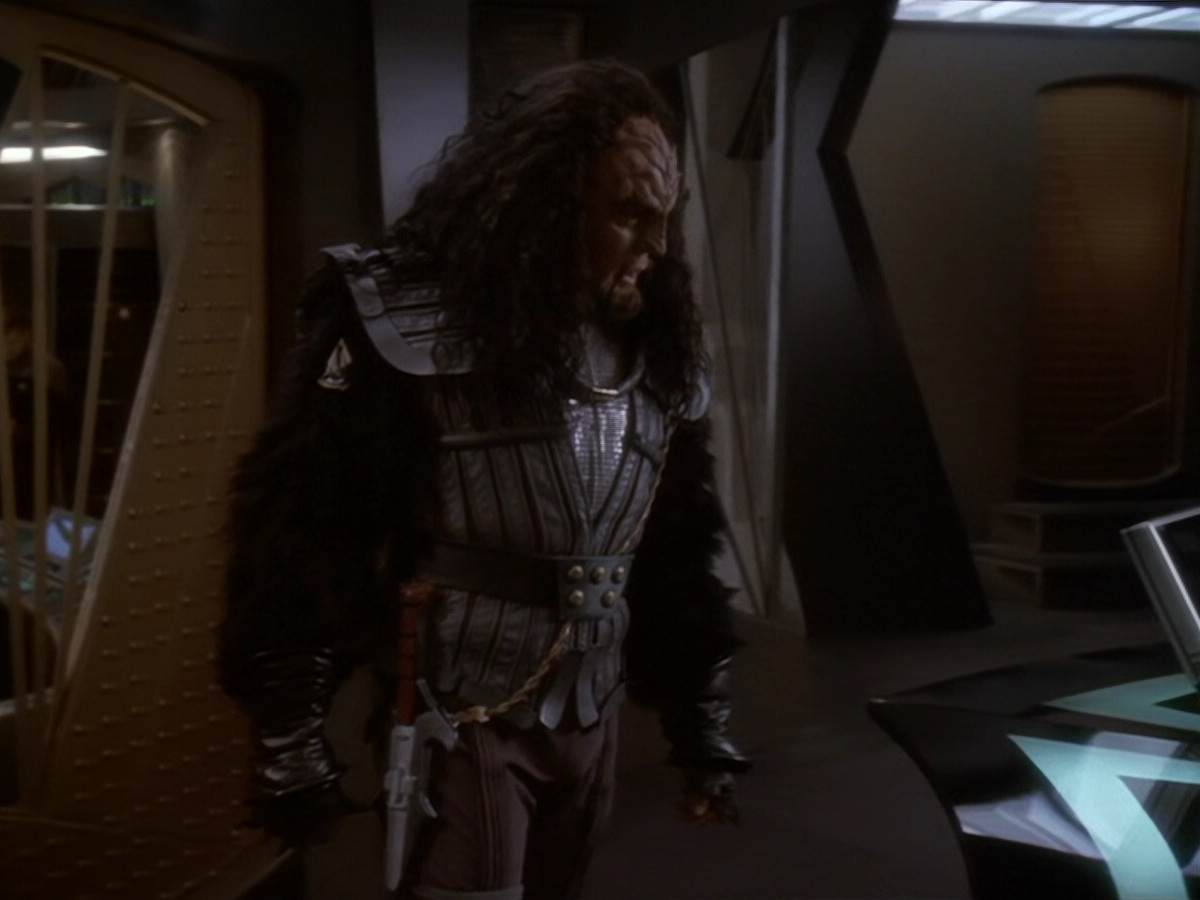 extant_StarTrek_DS9_6x07-YouAreCordiallyInvited_00200.jpg