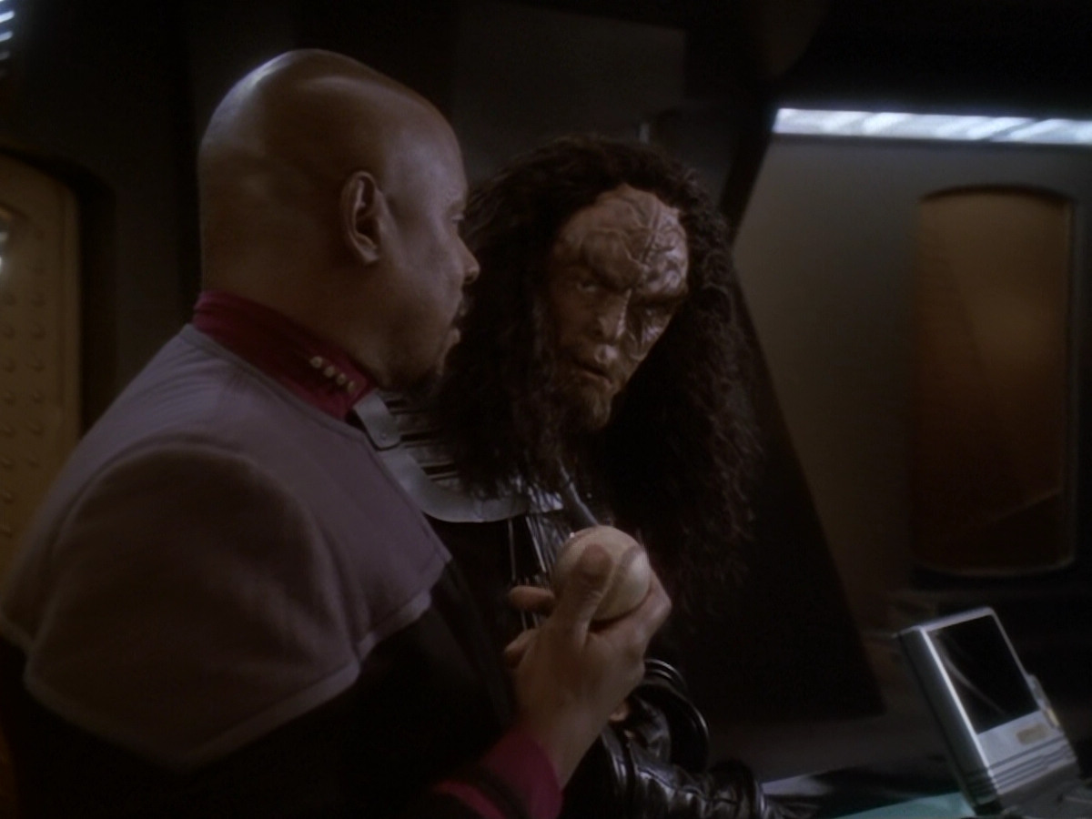 extant_StarTrek_DS9_6x07-YouAreCordiallyInvited_00220.jpg