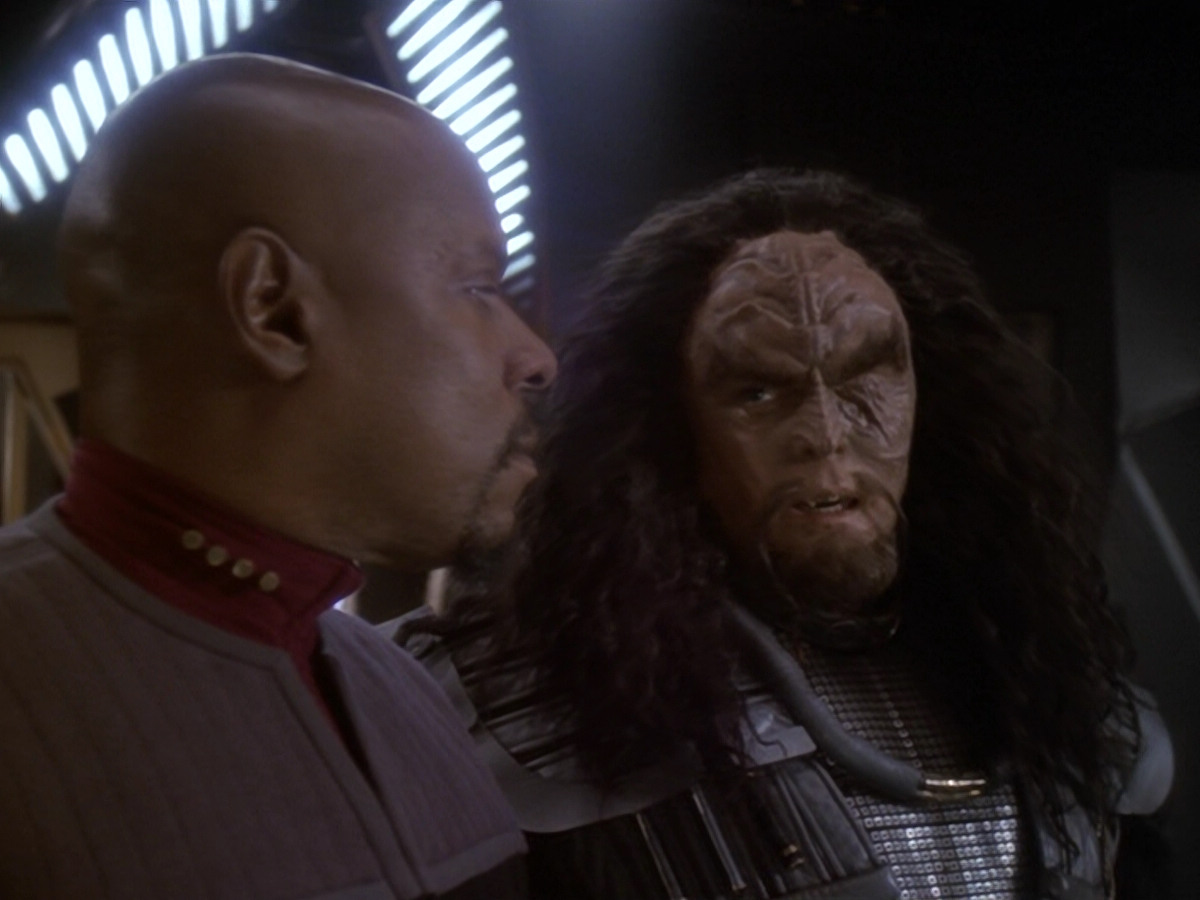 extant_StarTrek_DS9_6x07-YouAreCordiallyInvited_00235.jpg