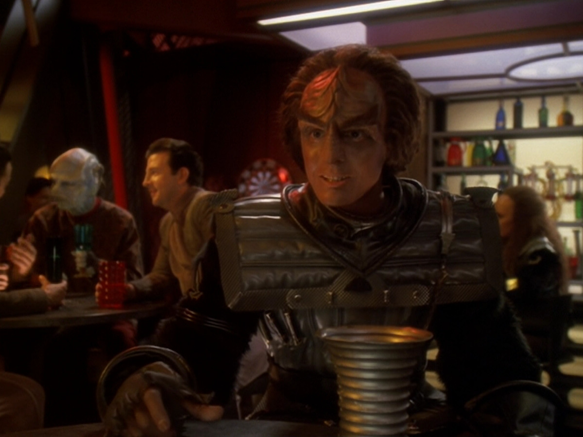 extant_StarTrek_DS9_6x07-YouAreCordiallyInvited_00281.jpg
