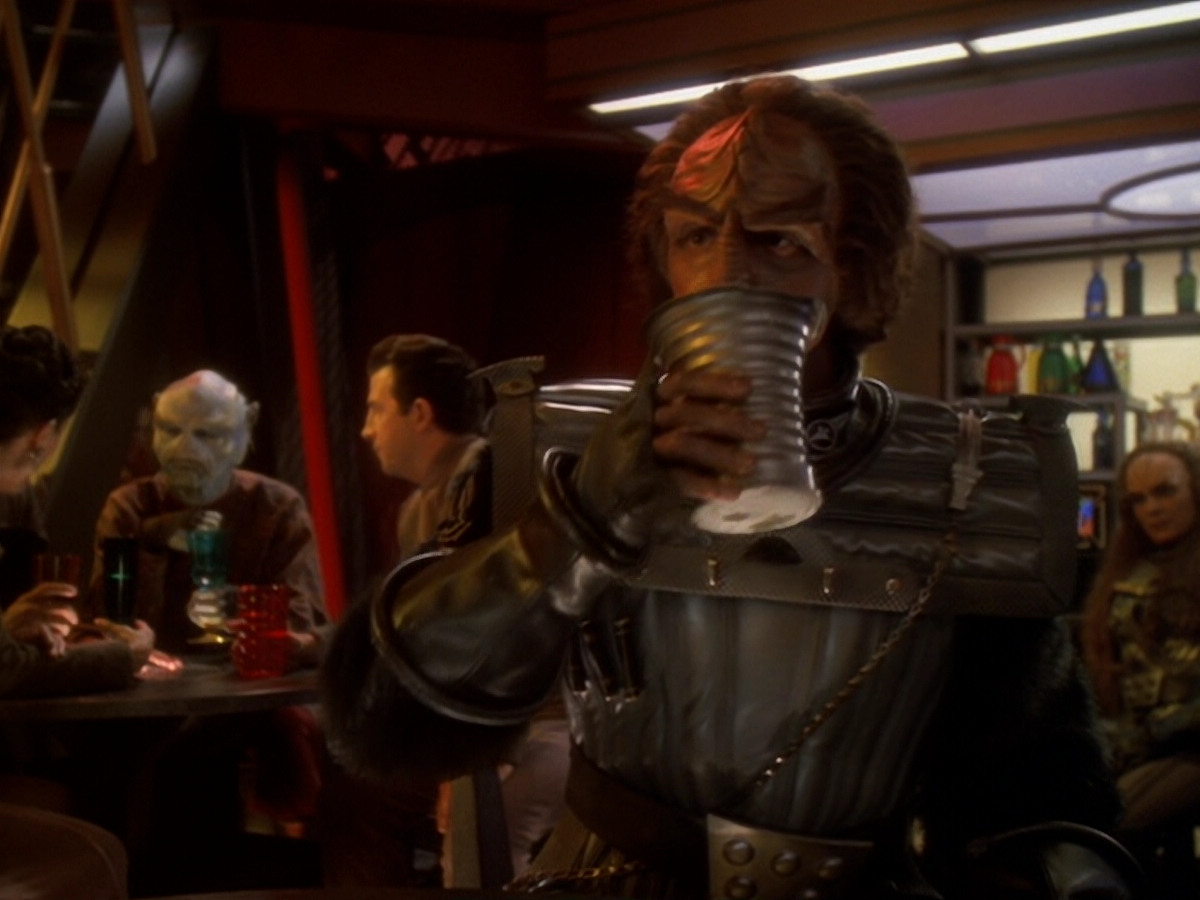 extant_StarTrek_DS9_6x07-YouAreCordiallyInvited_00288.jpg