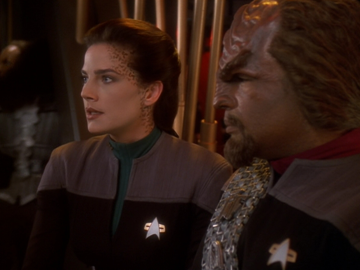 extant_StarTrek_DS9_6x07-YouAreCordiallyInvited_00365.jpg